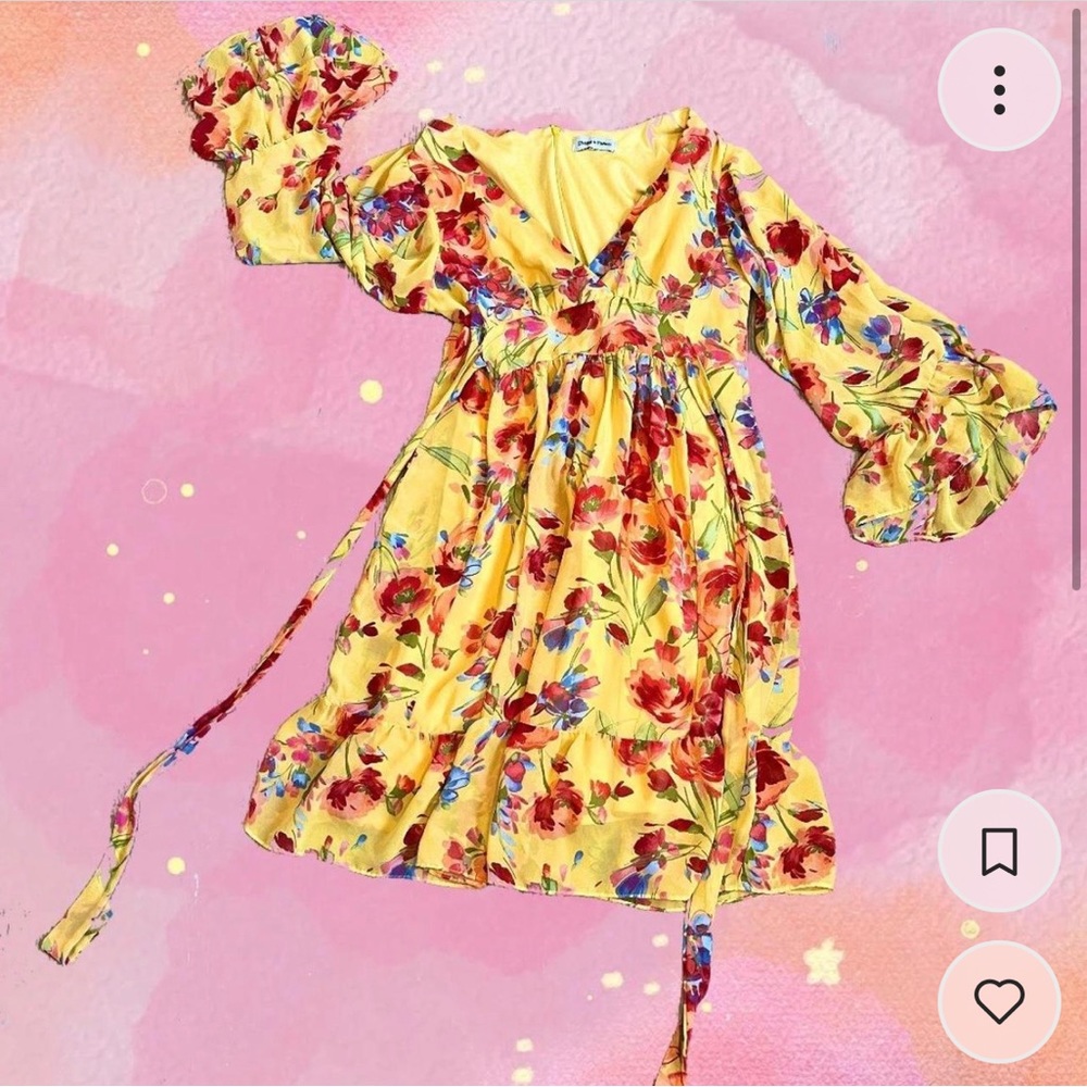 Floral dress!! 🌸🌻🌷🌼